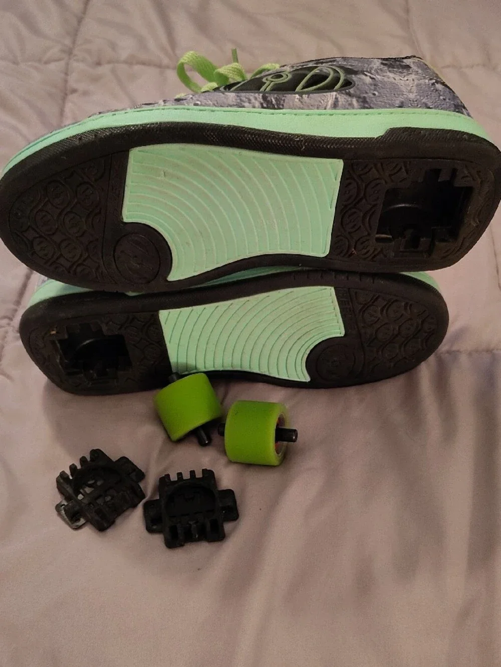 Heelys Kids Moon-Print Sneakers with Neon Green Accents